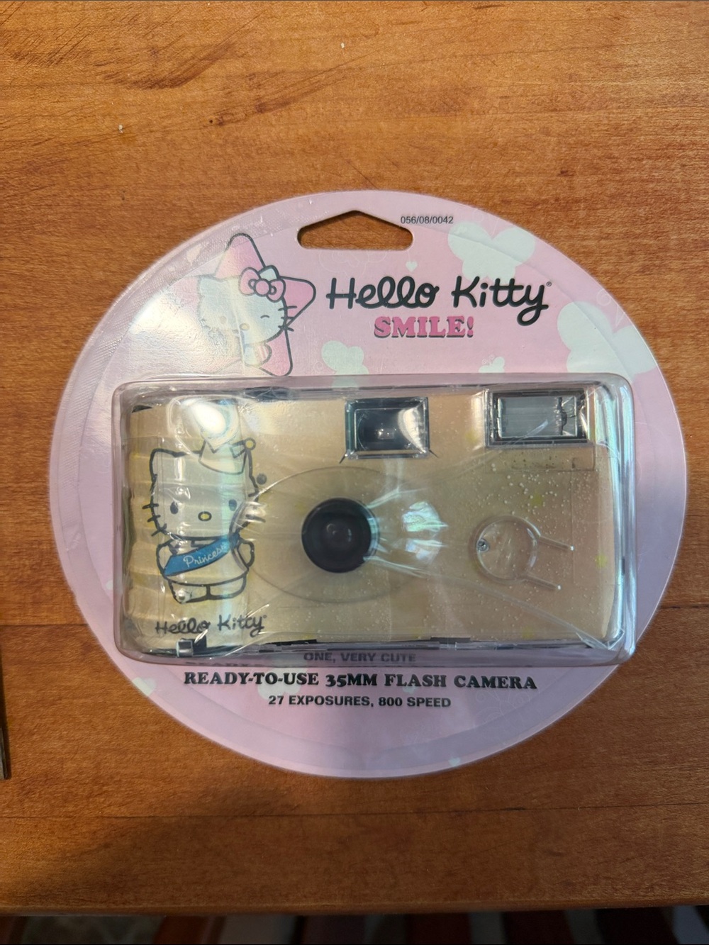 Vintage Hello Kitty Gold Disposable-Style 35mm Flash Camera with Pink Backing